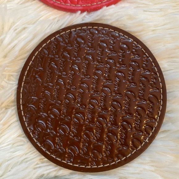 Magnetic coach coasters - Picture 8 of 14